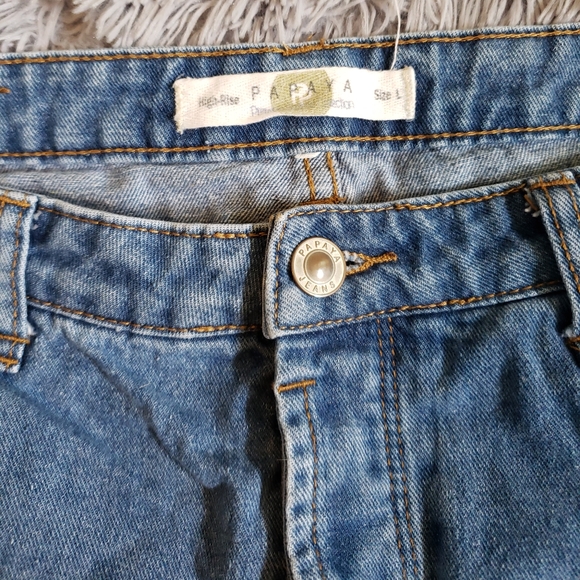 Distressed Light Jean High-Rise Shorts - Picture 3 of 5